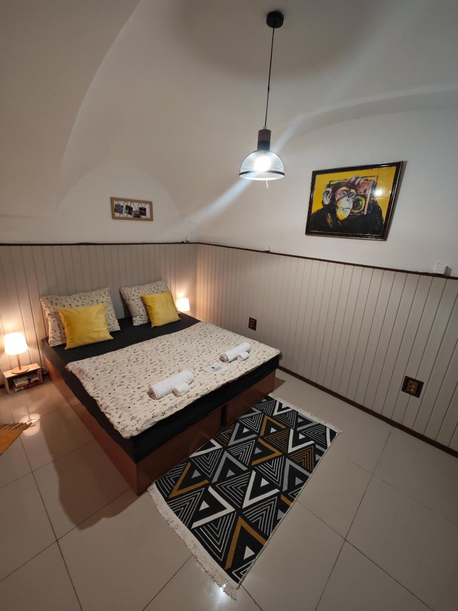 Vintage Room With Garden View Bratislava Bagian luar foto