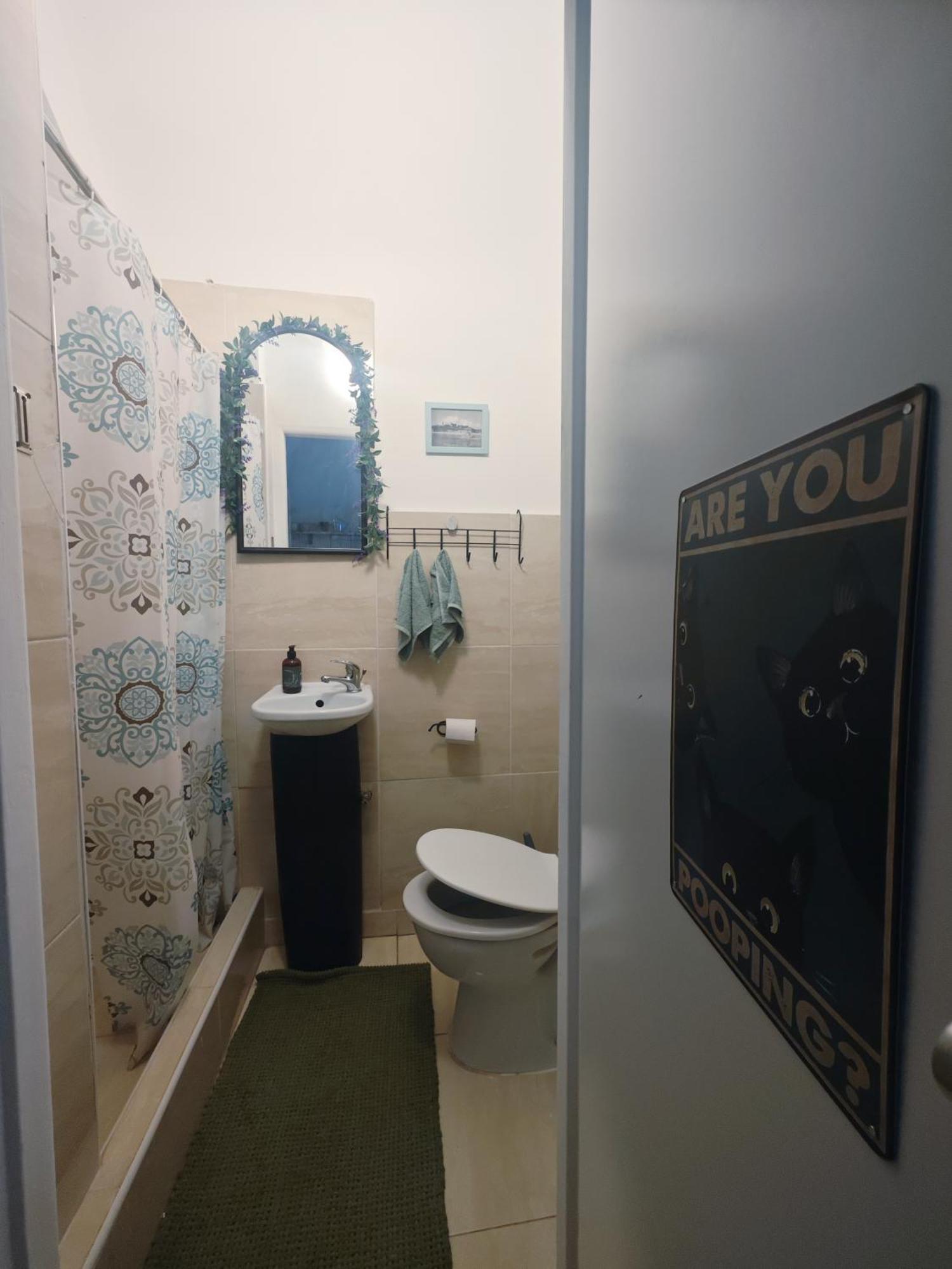 Vintage Room With Garden View Bratislava Bagian luar foto