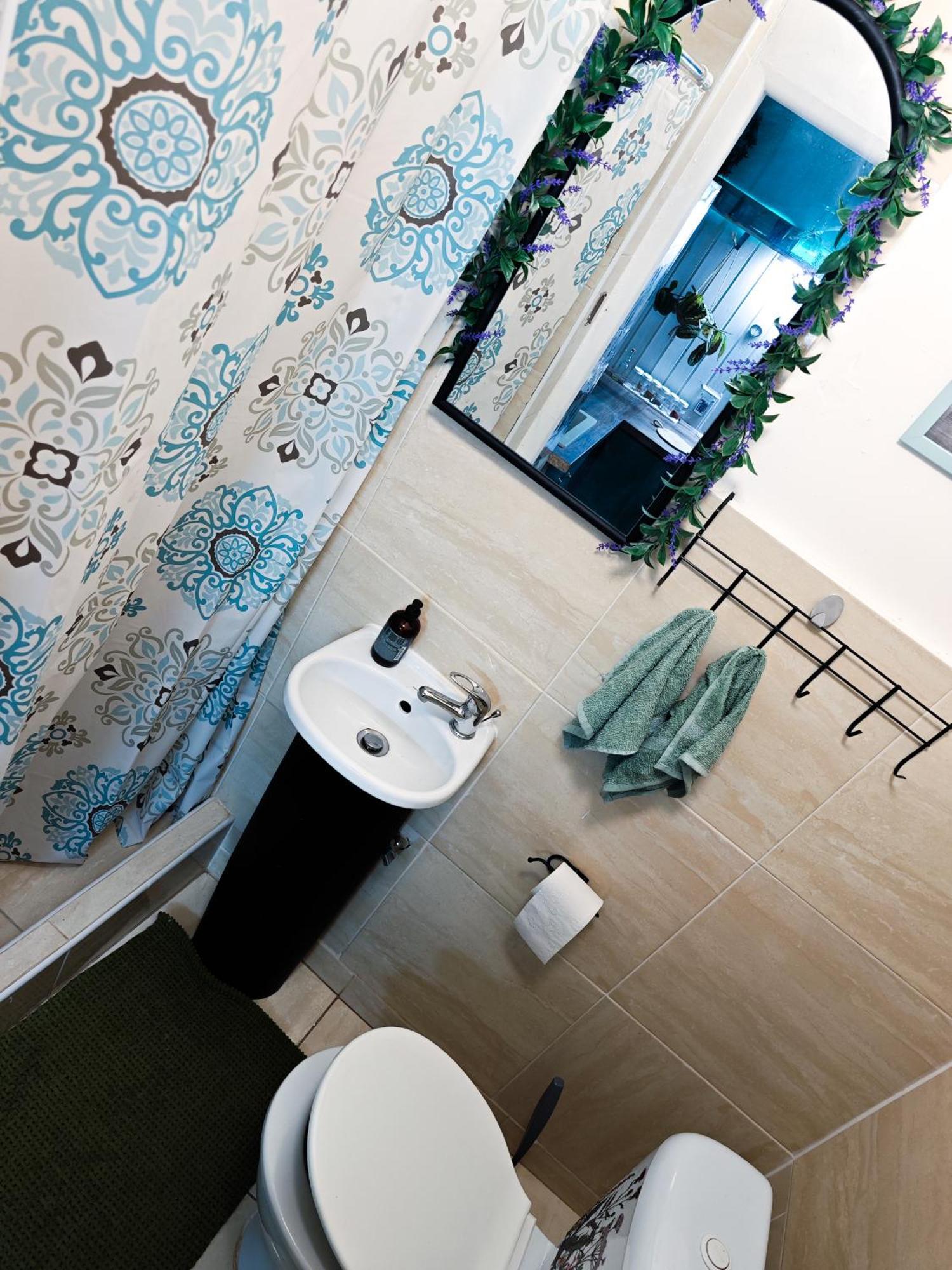 Vintage Room With Garden View Bratislava Bagian luar foto